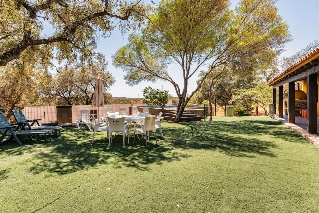 Casa Rural Navalonguilla Con Piscina Santa Olalla del Cala Exterior photo